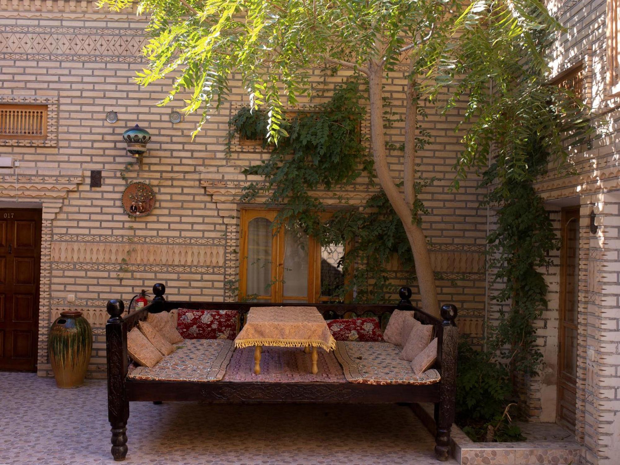 Sasha & Son Hotel Bukhara Exterior photo